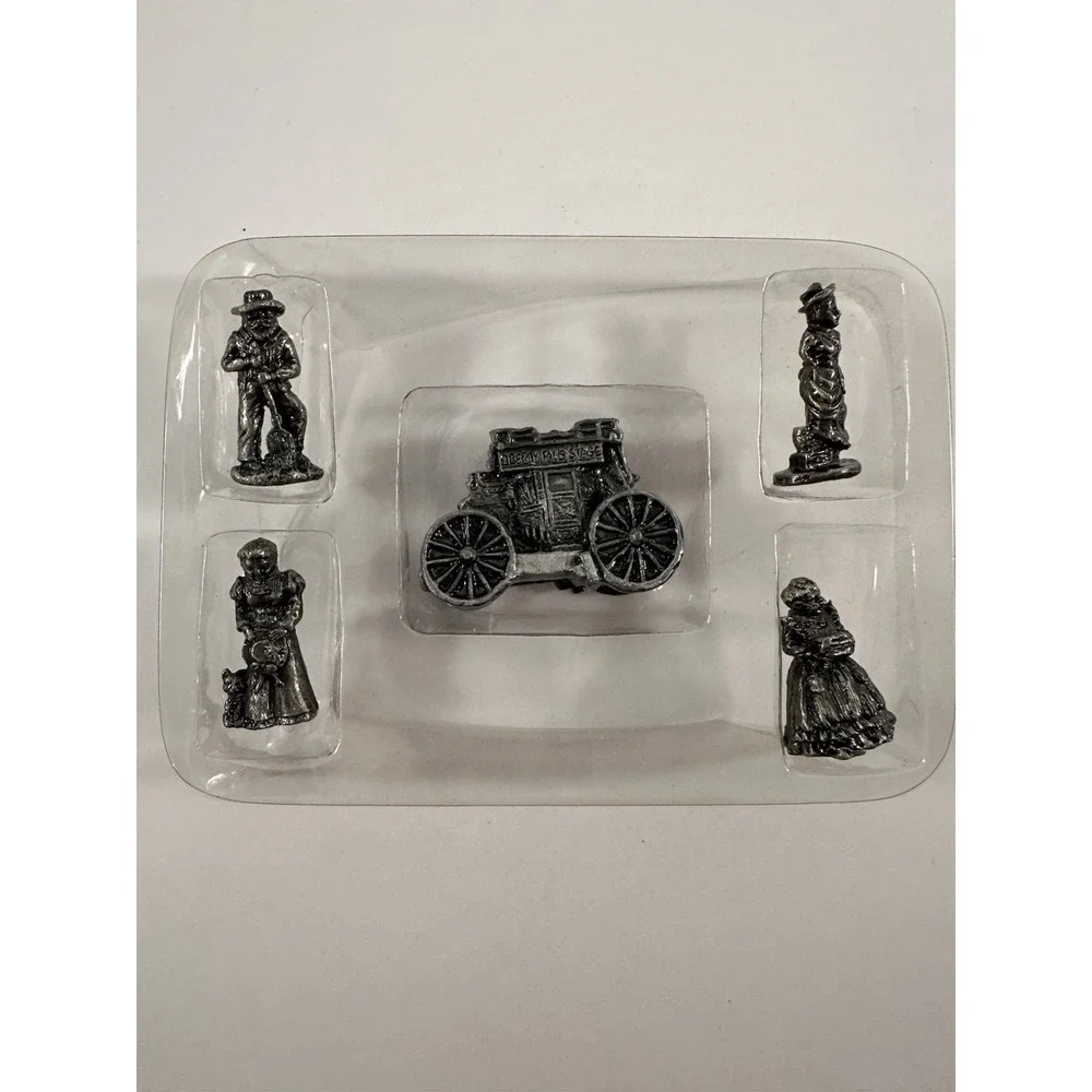 The Americana Pewter Collection AH48 HO Liberty Falls Stagecoach & Figures Set